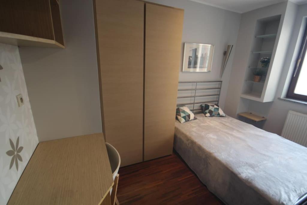 Parkowy Apartament Leilighet Wrocław Eksteriør bilde