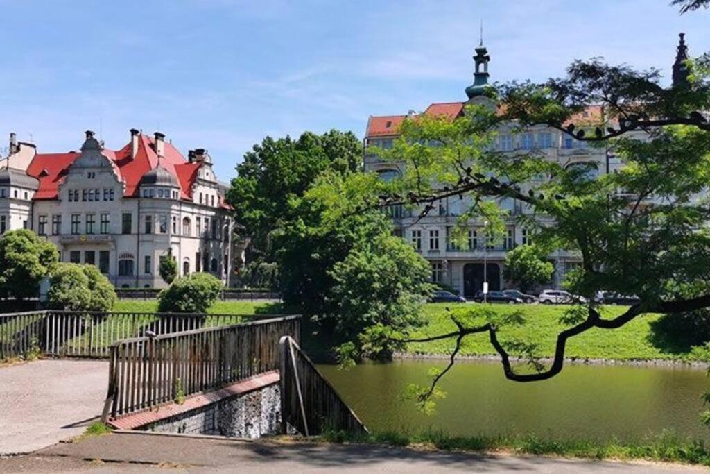 Parkowy Apartament Leilighet Wrocław Eksteriør bilde