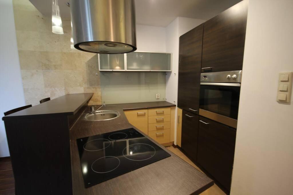 Parkowy Apartament Leilighet Wrocław Eksteriør bilde