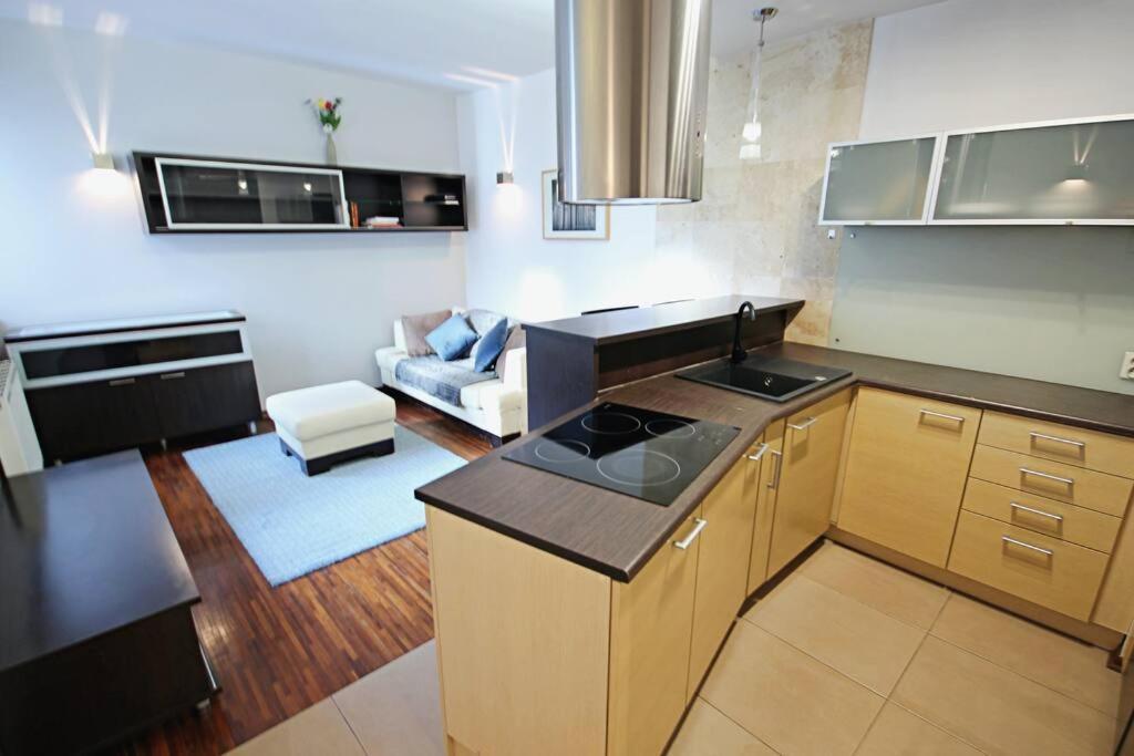 Parkowy Apartament Leilighet Wrocław Eksteriør bilde