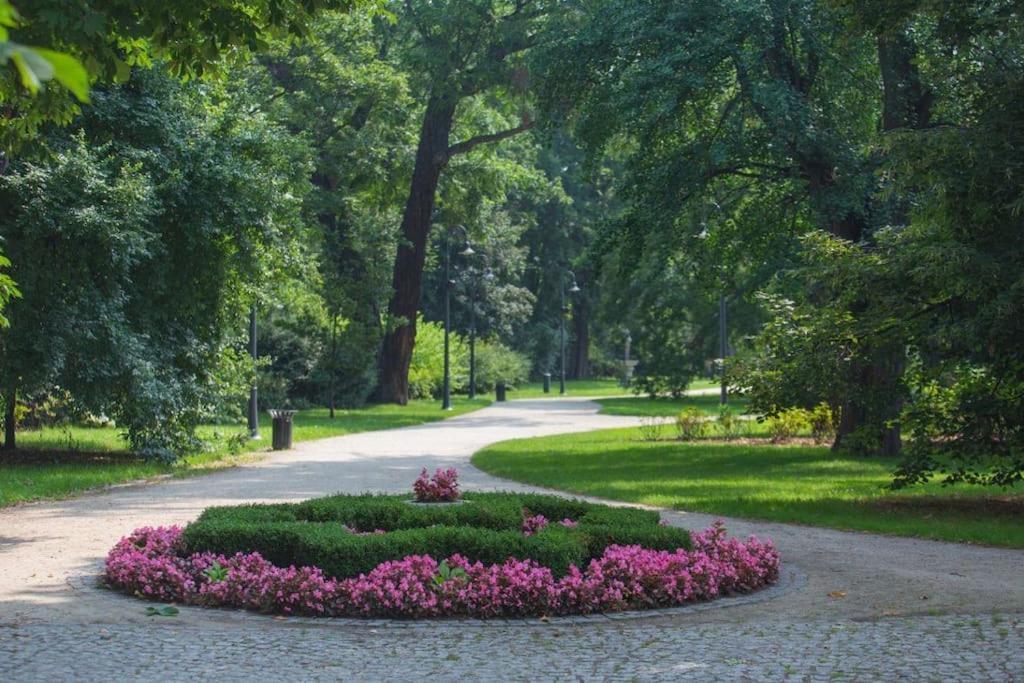 Parkowy Apartament Leilighet Wrocław Eksteriør bilde